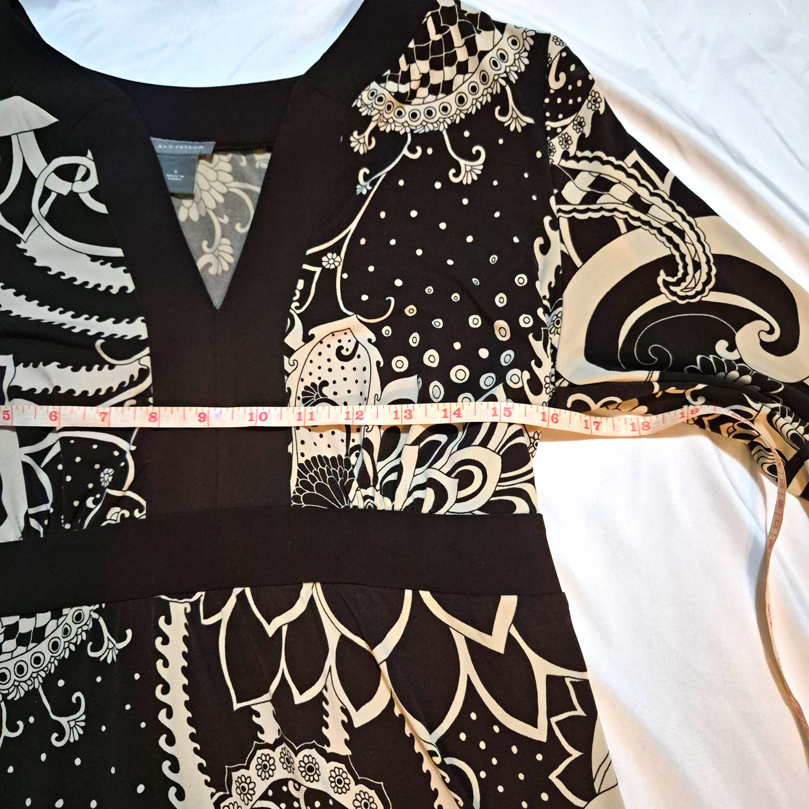 Women’s Black/White Paisley V-Neck 3/4 Sleeve A-Line Knit Dress S
