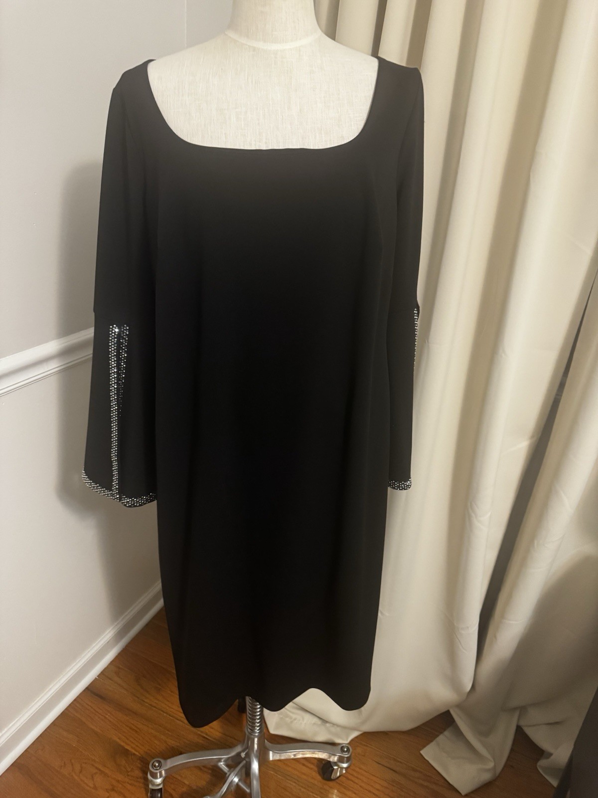 Calvin Klein Black Scoopneck Dress Bell Sleeves With Splits Size 18 W