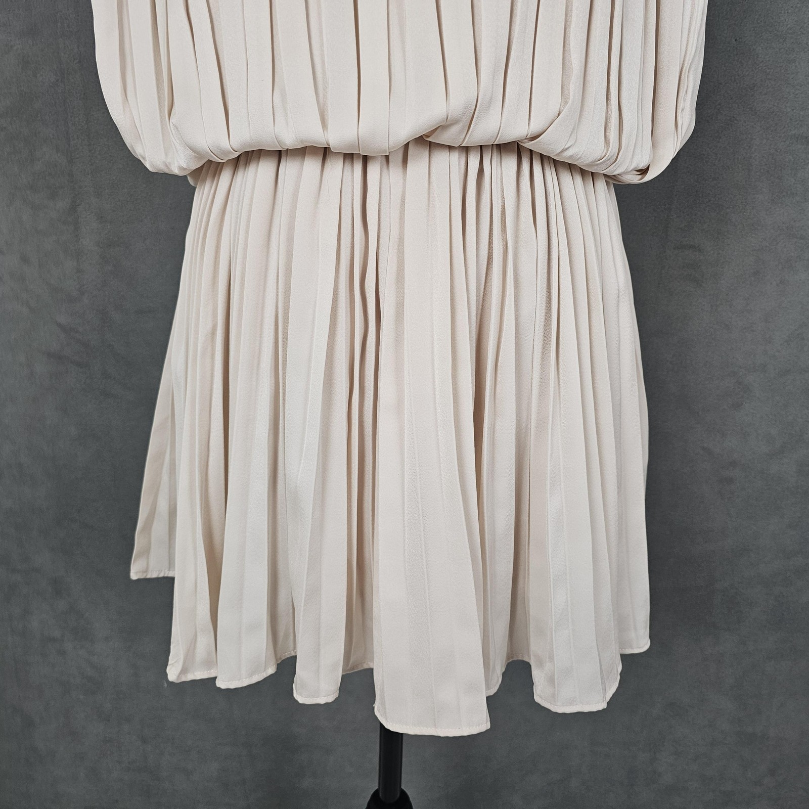 Hausen Dress Womens Medium Beige Pleated Sleeveless Blouson Mini Party Dressy