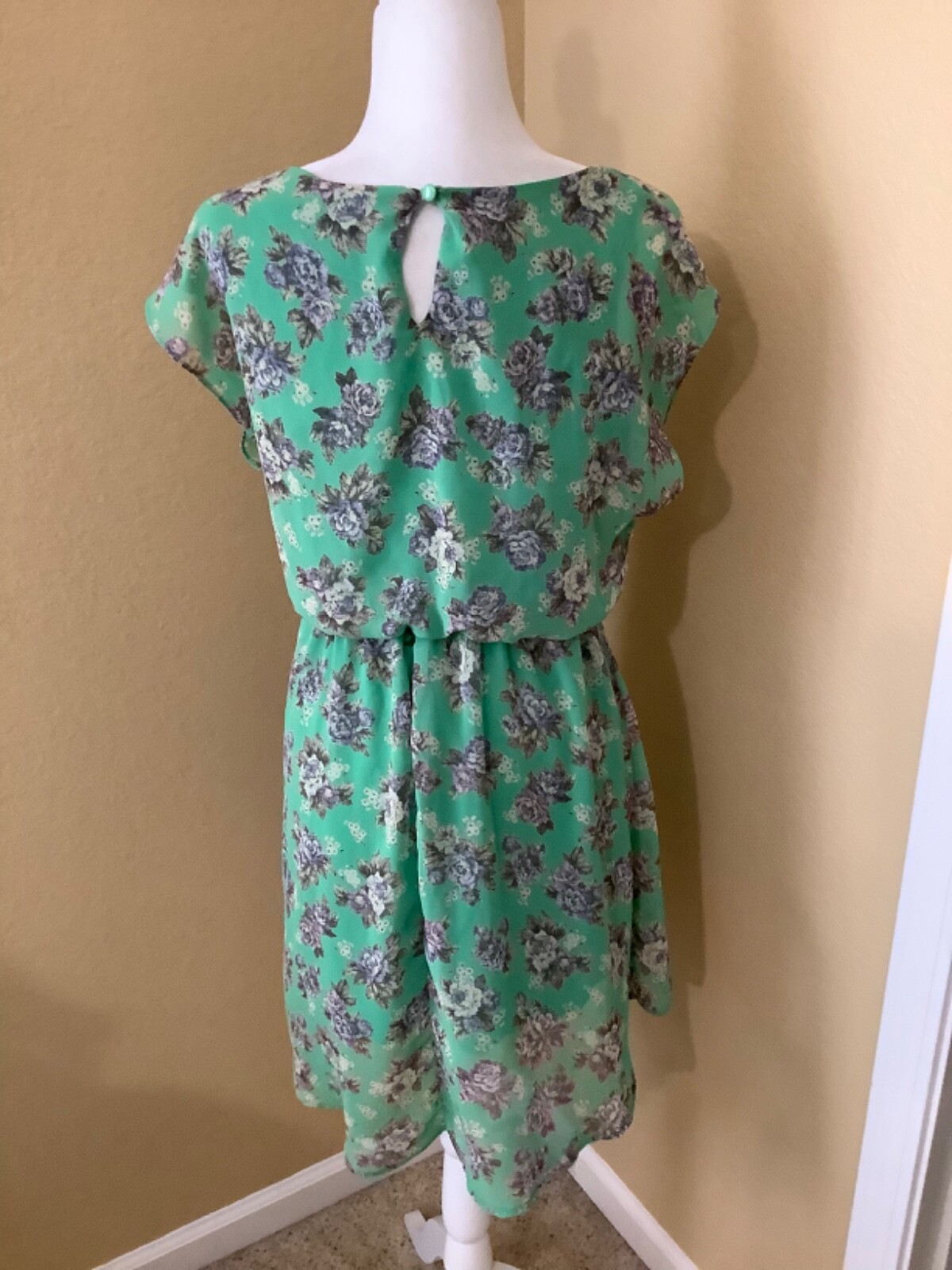 LUSH Floral Flow Sheer Fully Lined Green Floral Dress Sz Medium