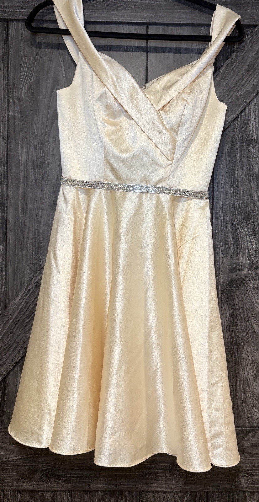 Cinderella Divine Ivory W/Sequined Waist Women’s Sz XS COCKTAIL PARTY Dress