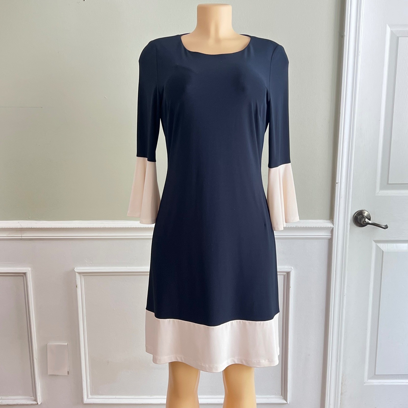 Tommy Hilfiger Sheath Dress Womens Sz 8 Colorblock Bell Sleeve Navy Cream Career