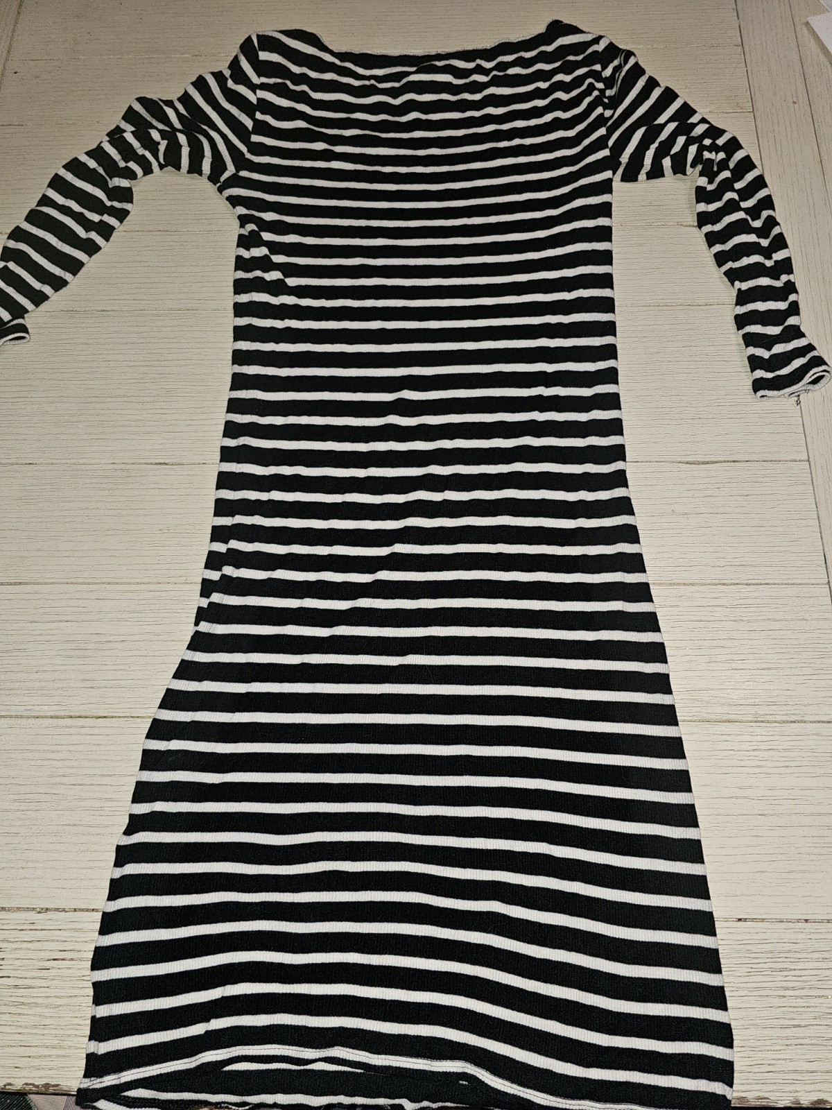 BCBGMAXAZRIA Black/White Striped Knit Sheath Boat Neck Midi Stretch S