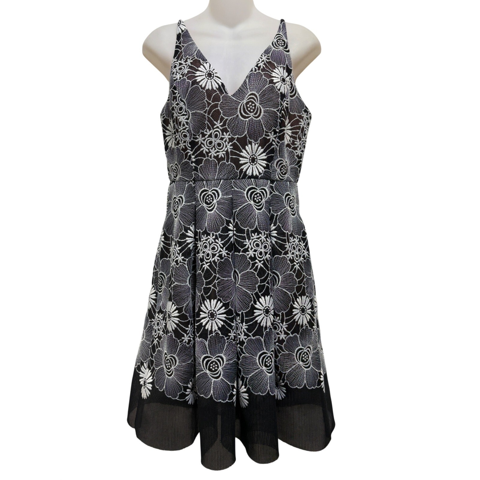 Belle Badgley Mischka Dress Womens 4 Black Floral Embroidered Whimsical Romantic