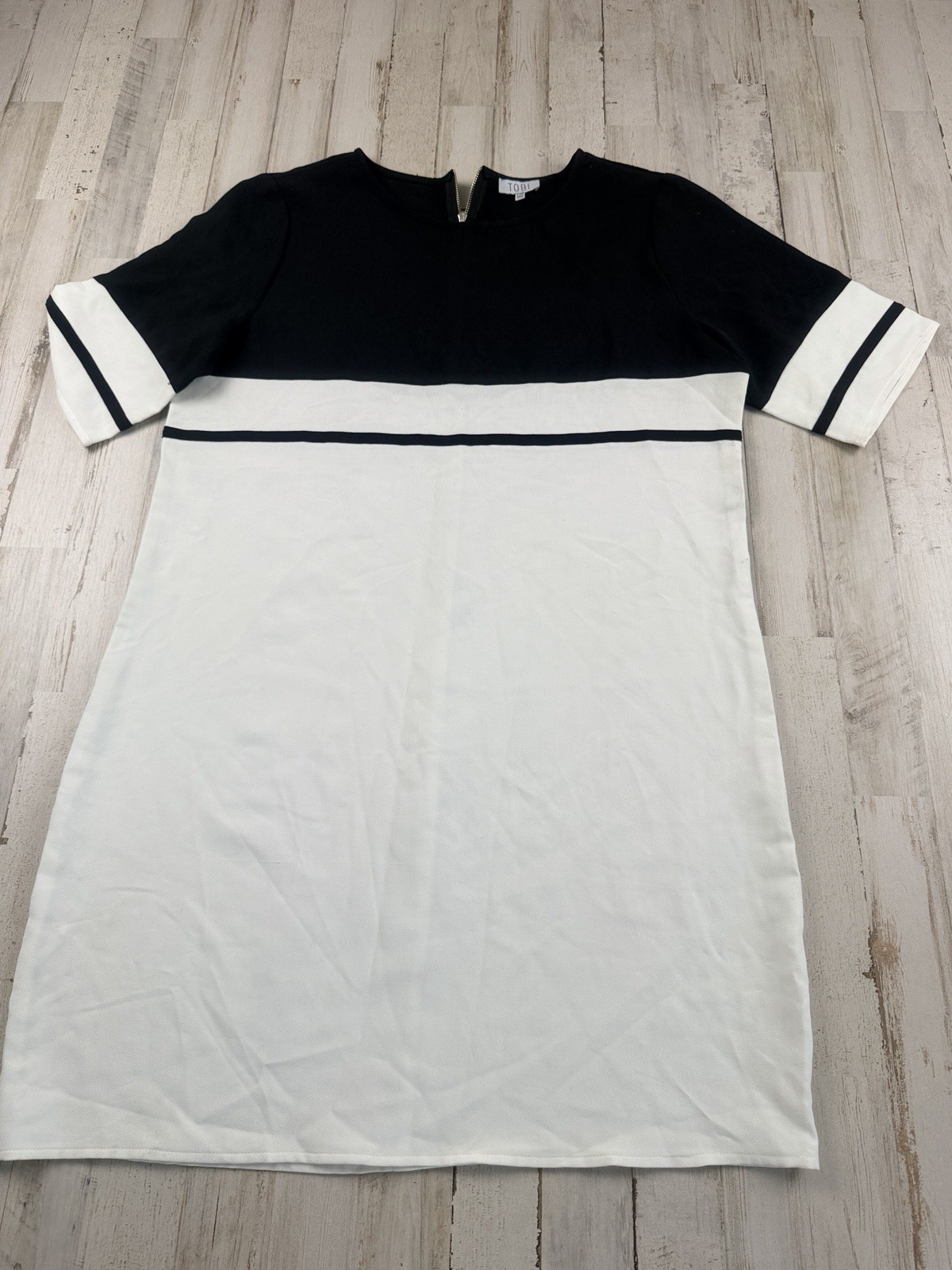 Tobi Black White Colorblock Short Sleeve Dress Women’s Size Large Very Nice