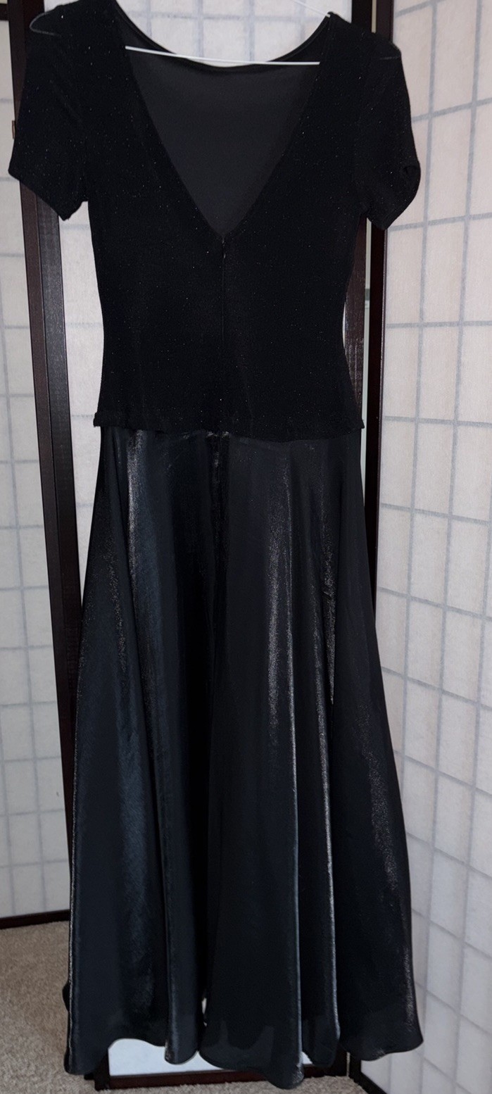 Vintage Cache Black Elegant Maxi Dress Formal Satin Metallic Size 4 US /6 UK
