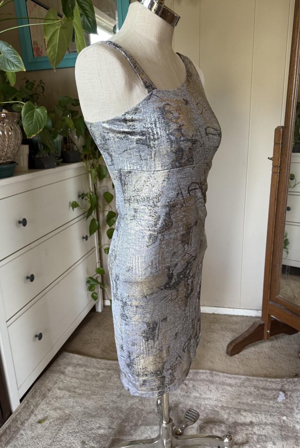 Countess Luann Metallic silver and gold asymmetrical muni Dress, size small