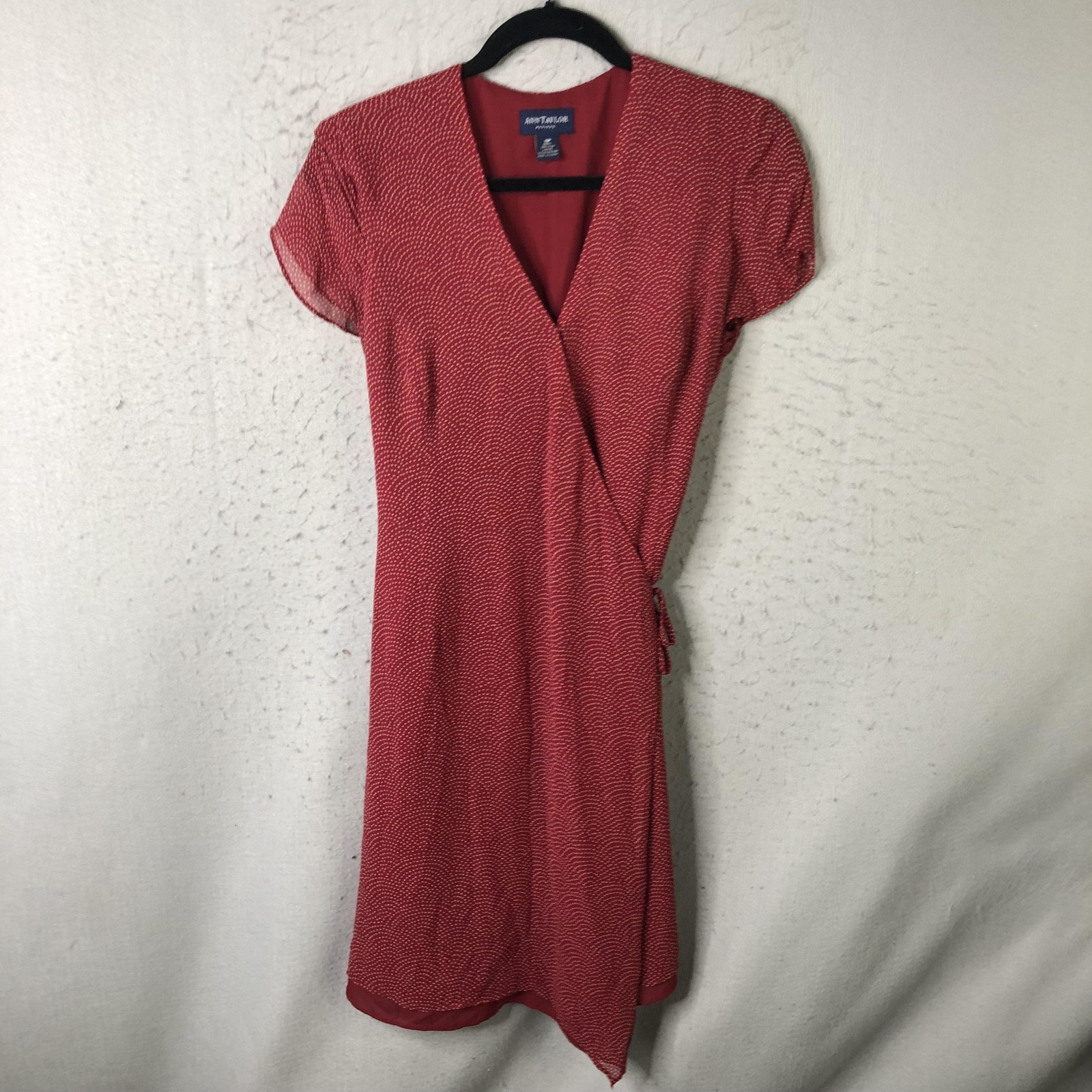 Quiet Luxury Dress Womens 10P Red Silk Polka Dot Wrap Knee Length Workwear