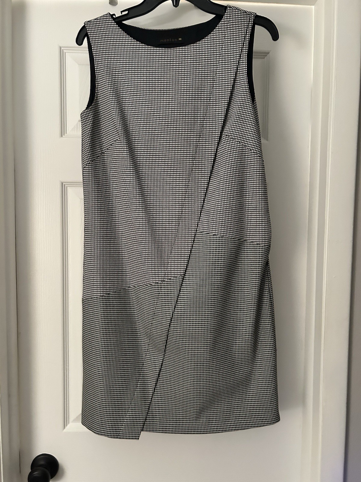 MONTON Work Dress Size Small USED Good Condition ZIPPER ON SIDE