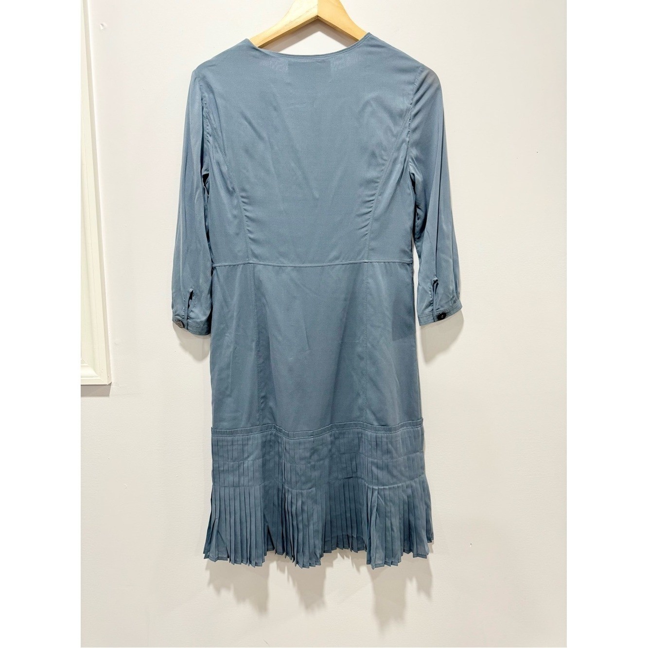 NWT Burberry Silk Blue Gray Pleated Drop Waist Midi Dress Size 6