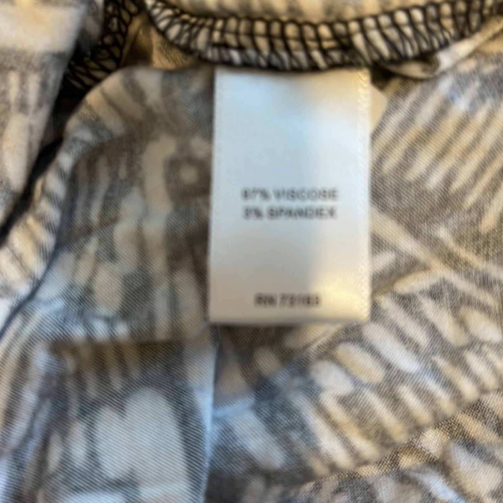 Spense Ladies black and white print sheath dress. Size large.