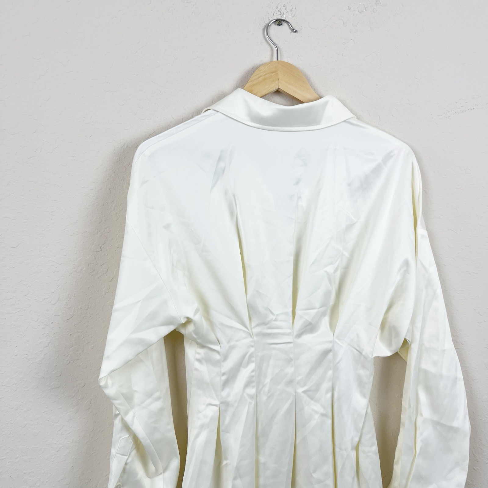 2208M Decaf Ivory Satin Shirt Mini Dress Size Medium