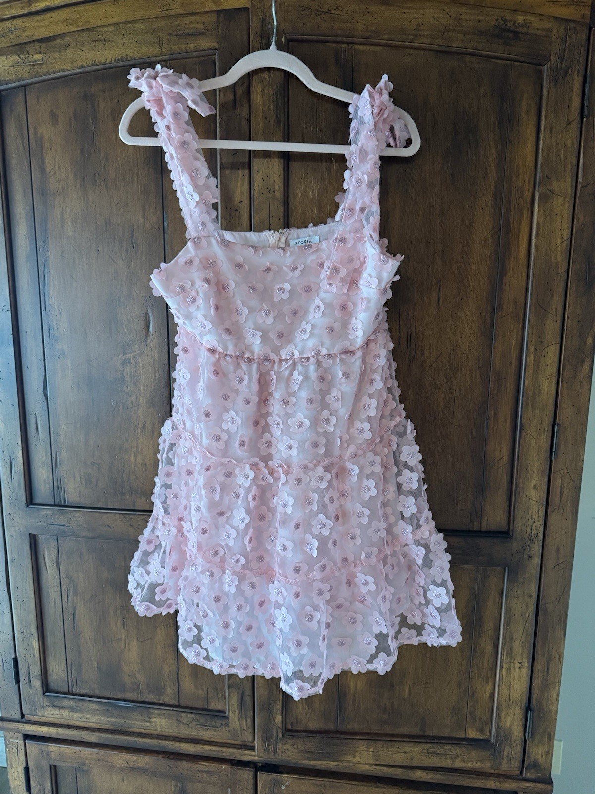 STORIA NWT Pink 3D Floral Appliqué Mini Dress Tie Shoulders Size Medium