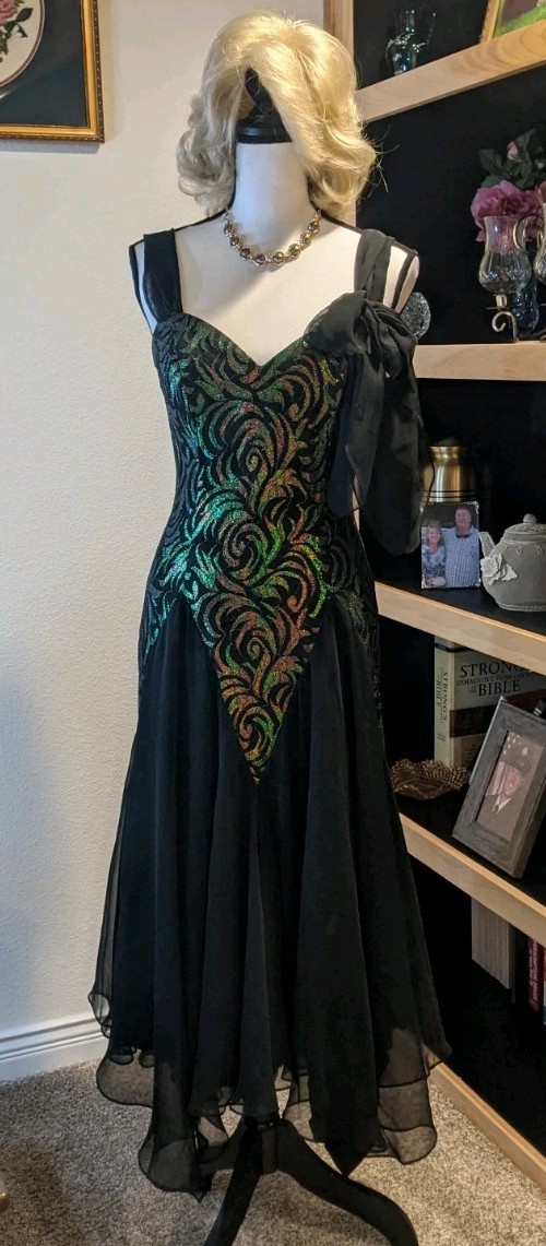 TD 4 By Electra Size 11/12 Mermaid Prom Gown