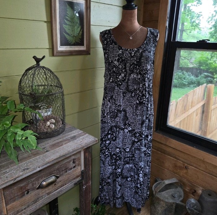 Cork & Batrow Women’s Black/White Paisley Maxi Dress Scoop Neck Sleeveless XL