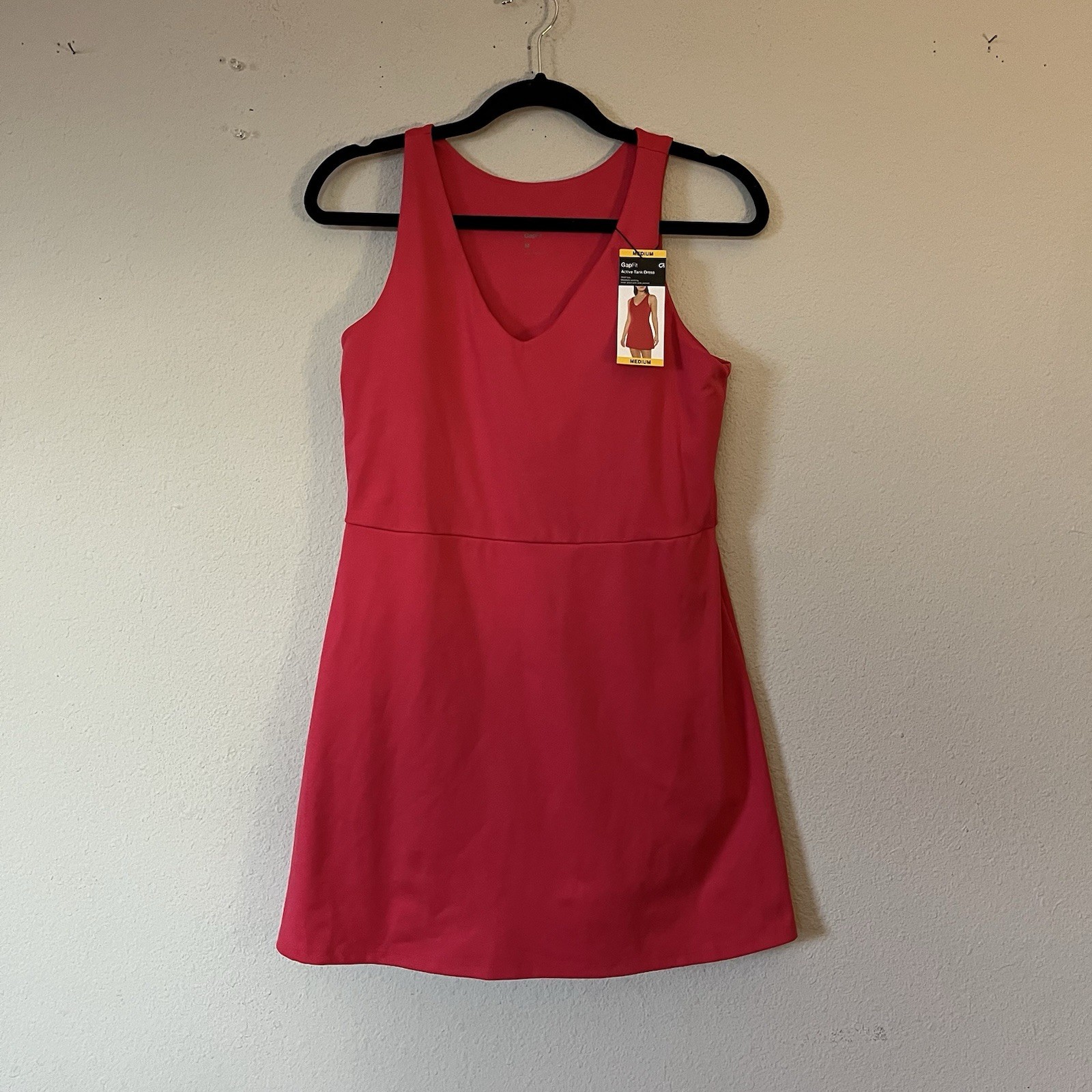 NWT Gap Fit Red Dress Lined Shorts Athletic Size M