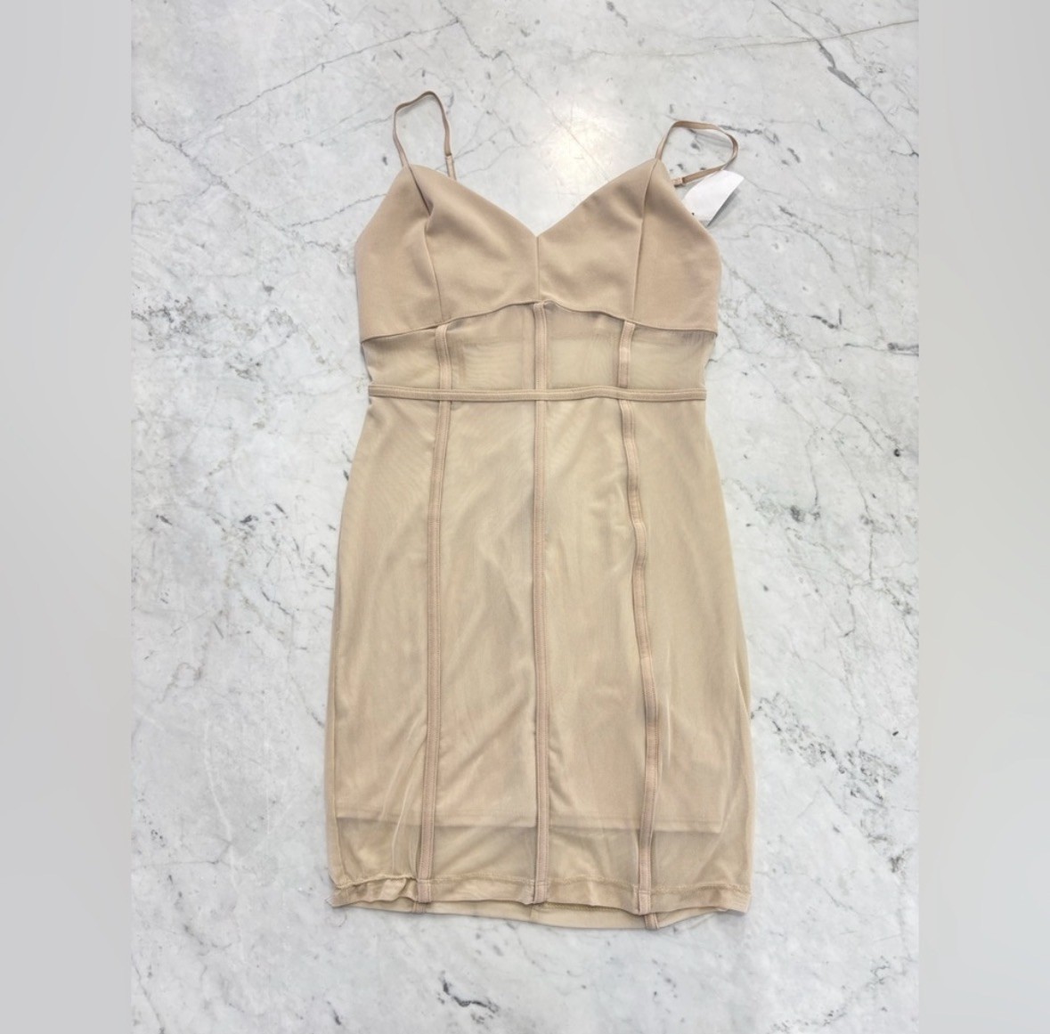 Charlotte Russe Beige Full Slip Womens Size M Adjustable Stretch Nylon KSD8559