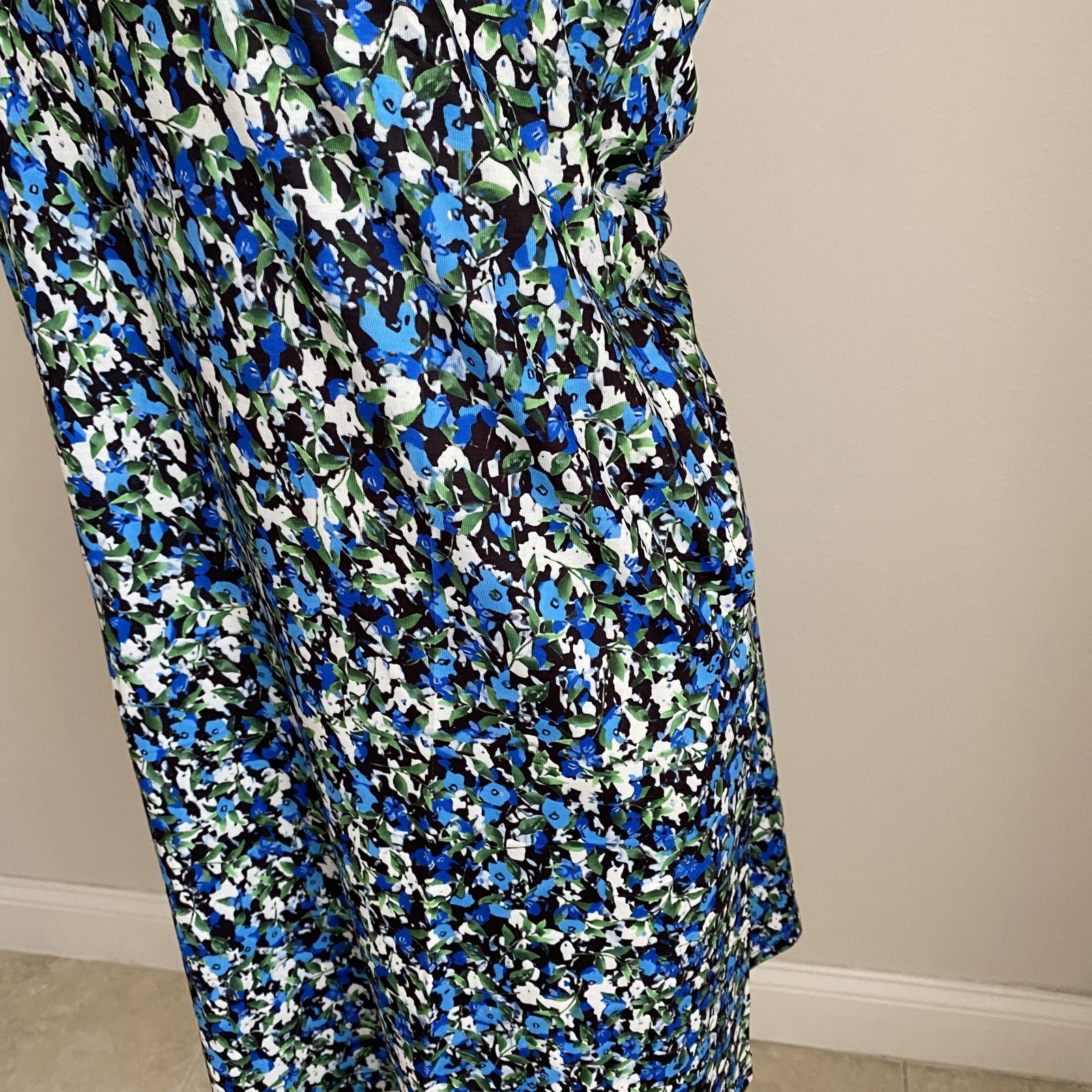 NWOT Womens Small Blue White Floral Causal Tank Dress Sleeveless Pockets