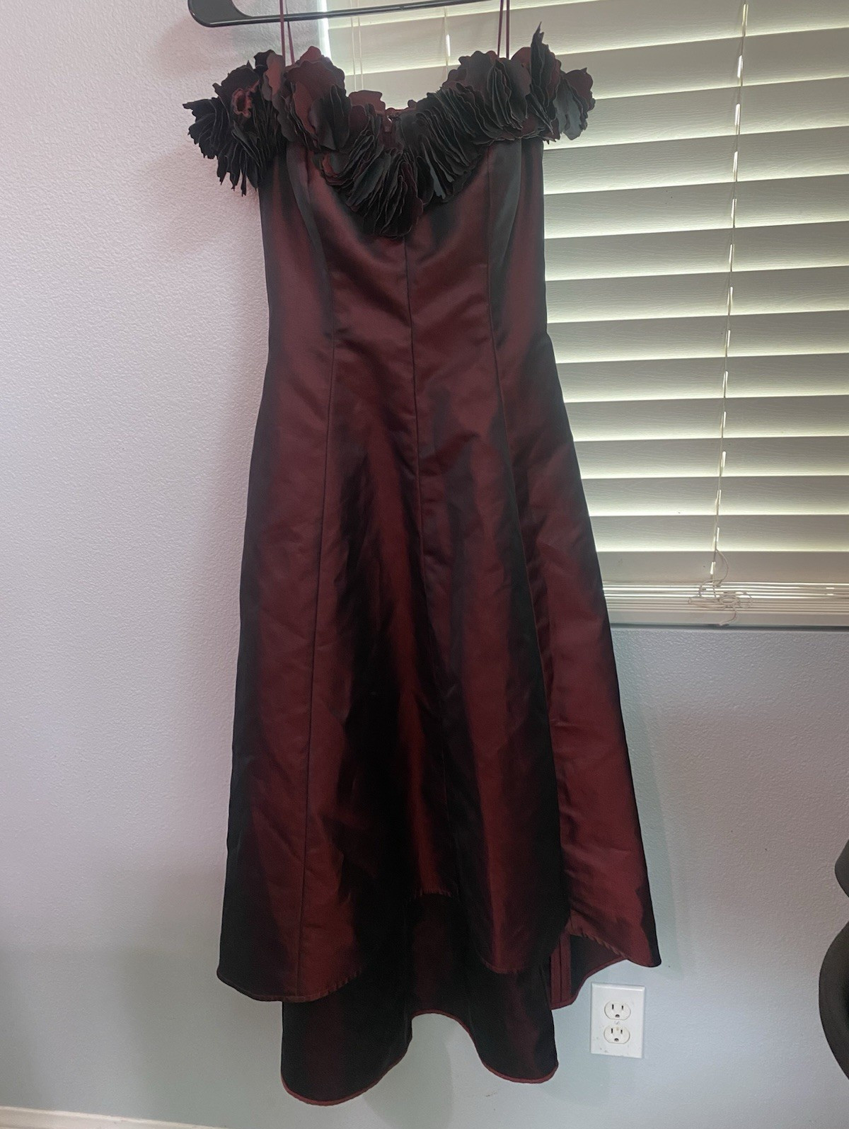 Teri Jon Burgundy/Black Satin A-Line Midi Dress Sweetheart Ruffle Straps 2