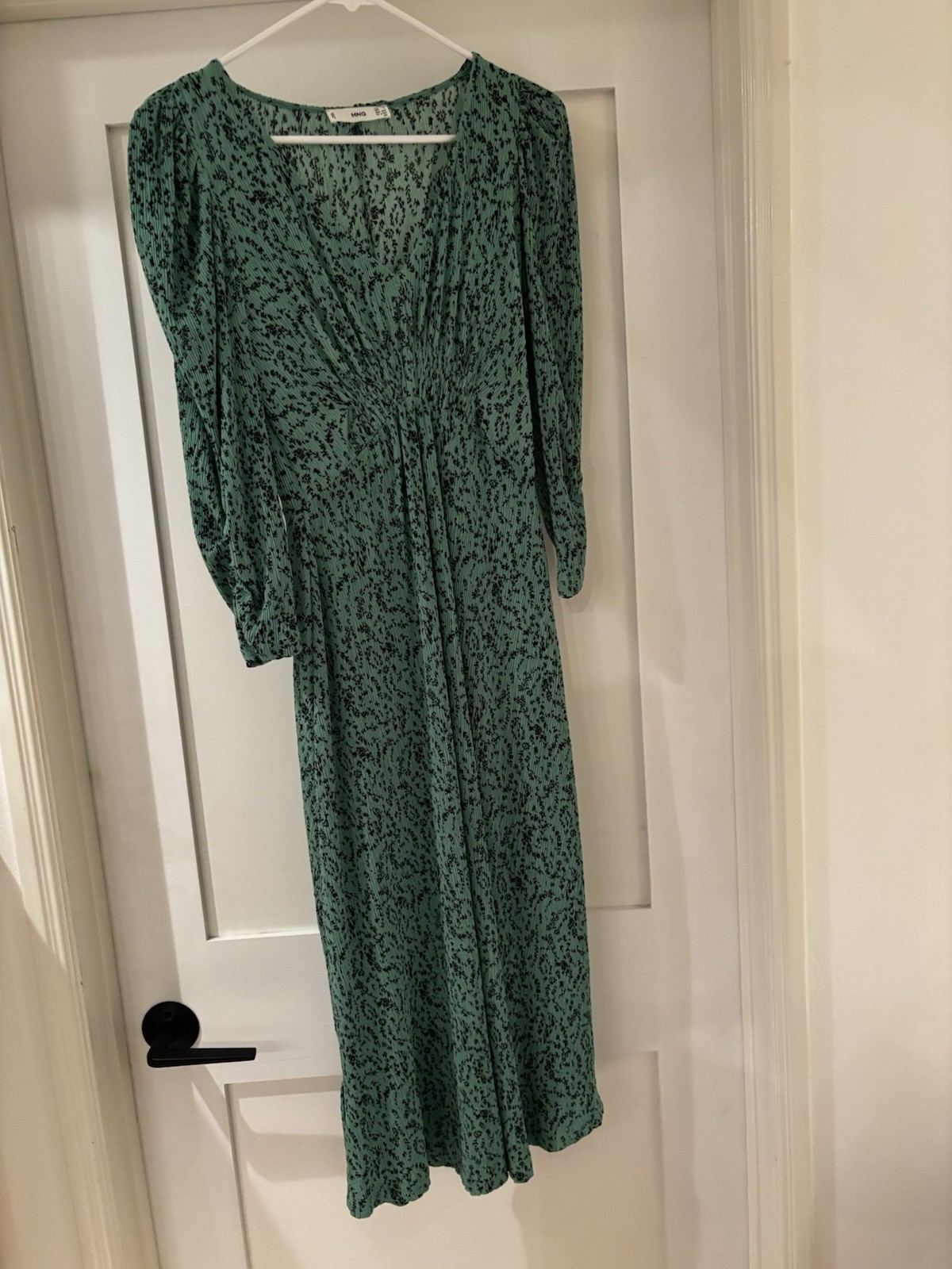 MNG Women’s Green/Black Floral Crinkle V-Neck Puff Sleeve Midi Dress XS