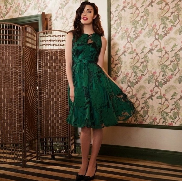 Voodoo Vixen’s Size Medium Green Lace Dress Pin-up Style 50s Envy Baddie Villian