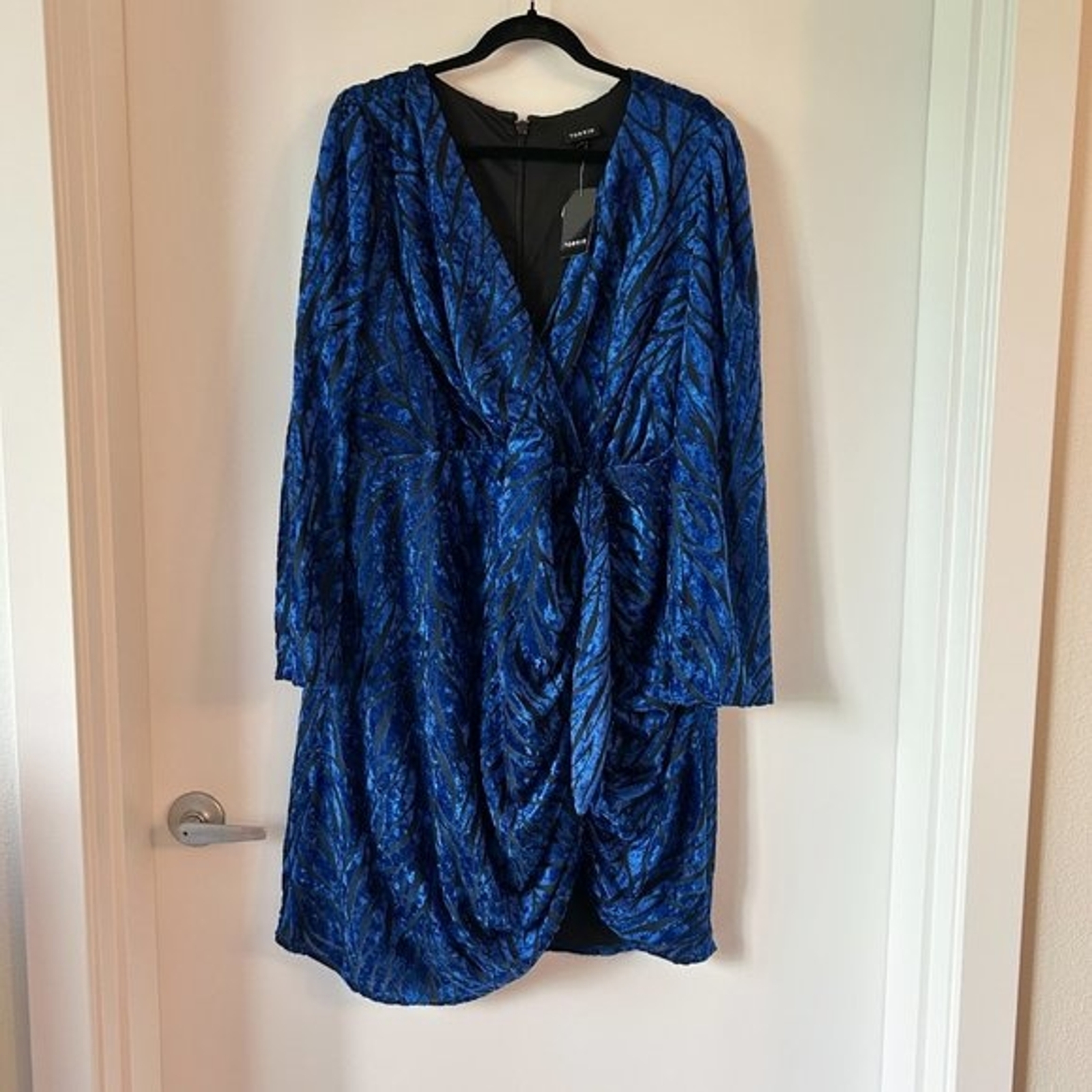 Torrid At The Knee Velvet High Slit Dress Size 24 NWT