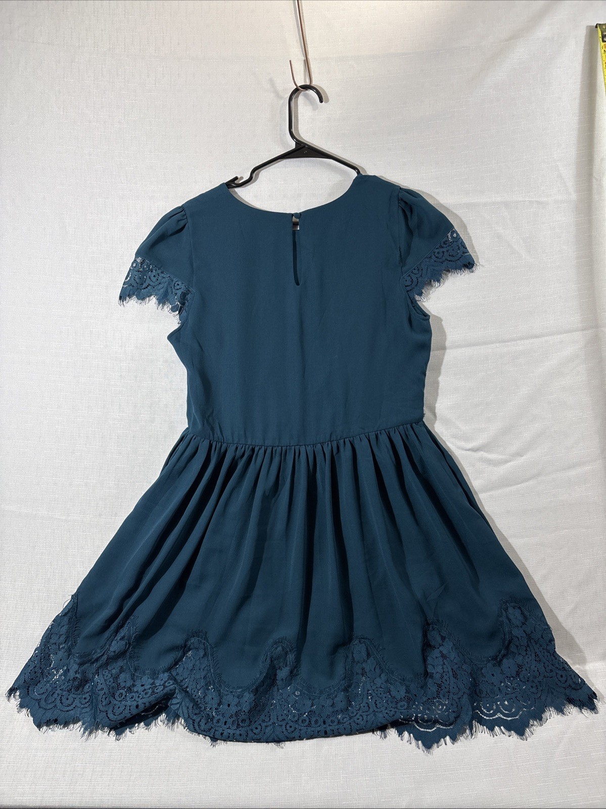 Bow & Arrow short-sleeve crochet trim dress Teal Size Large