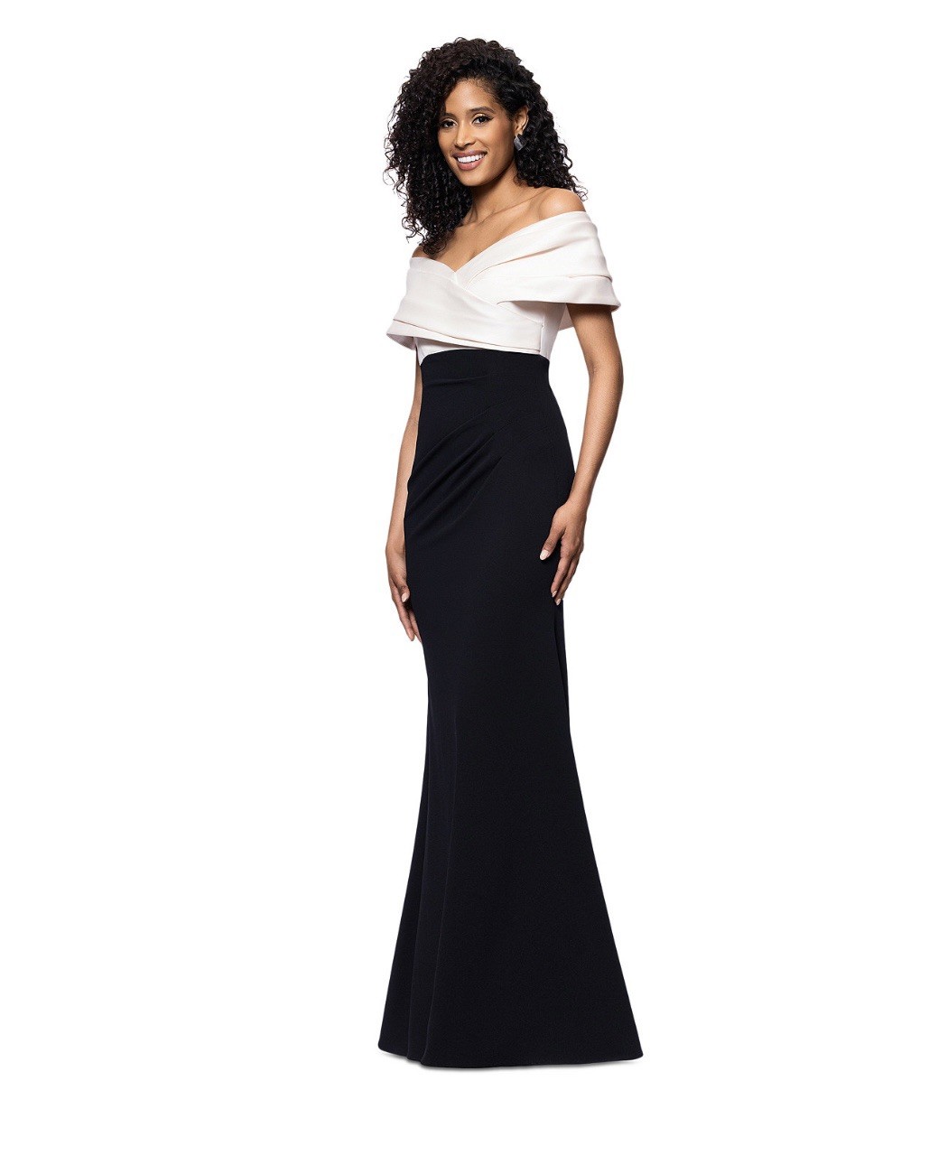 Betsy & Adam Off the Shoulder Scuba Crepe Gown Champagne/ Black NWT 6P