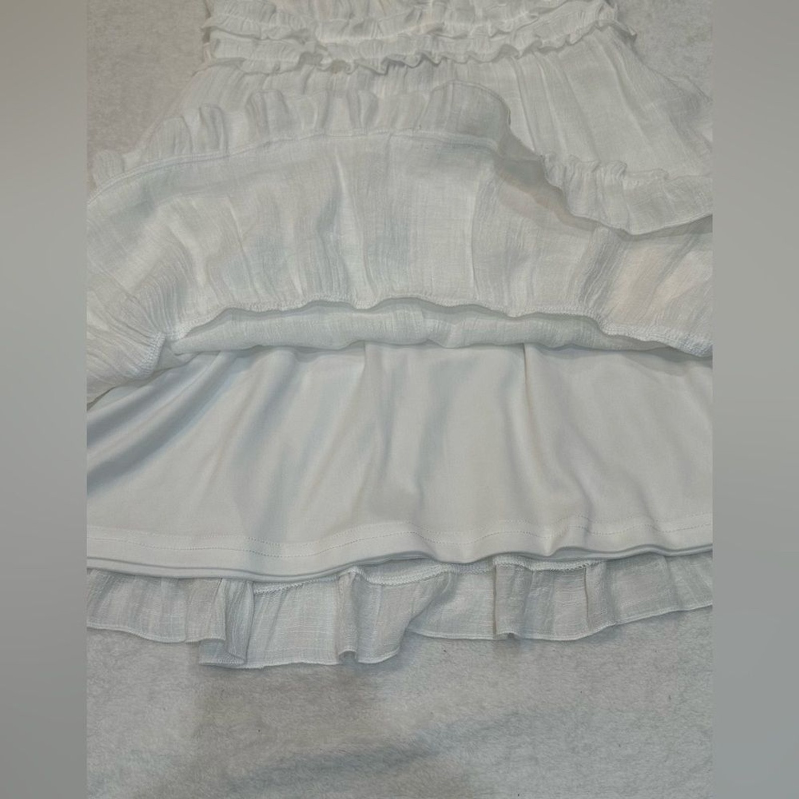 Aakaa White Ruffled Tiered adjustable Spaghetti’s Straps Mini Dress Size M