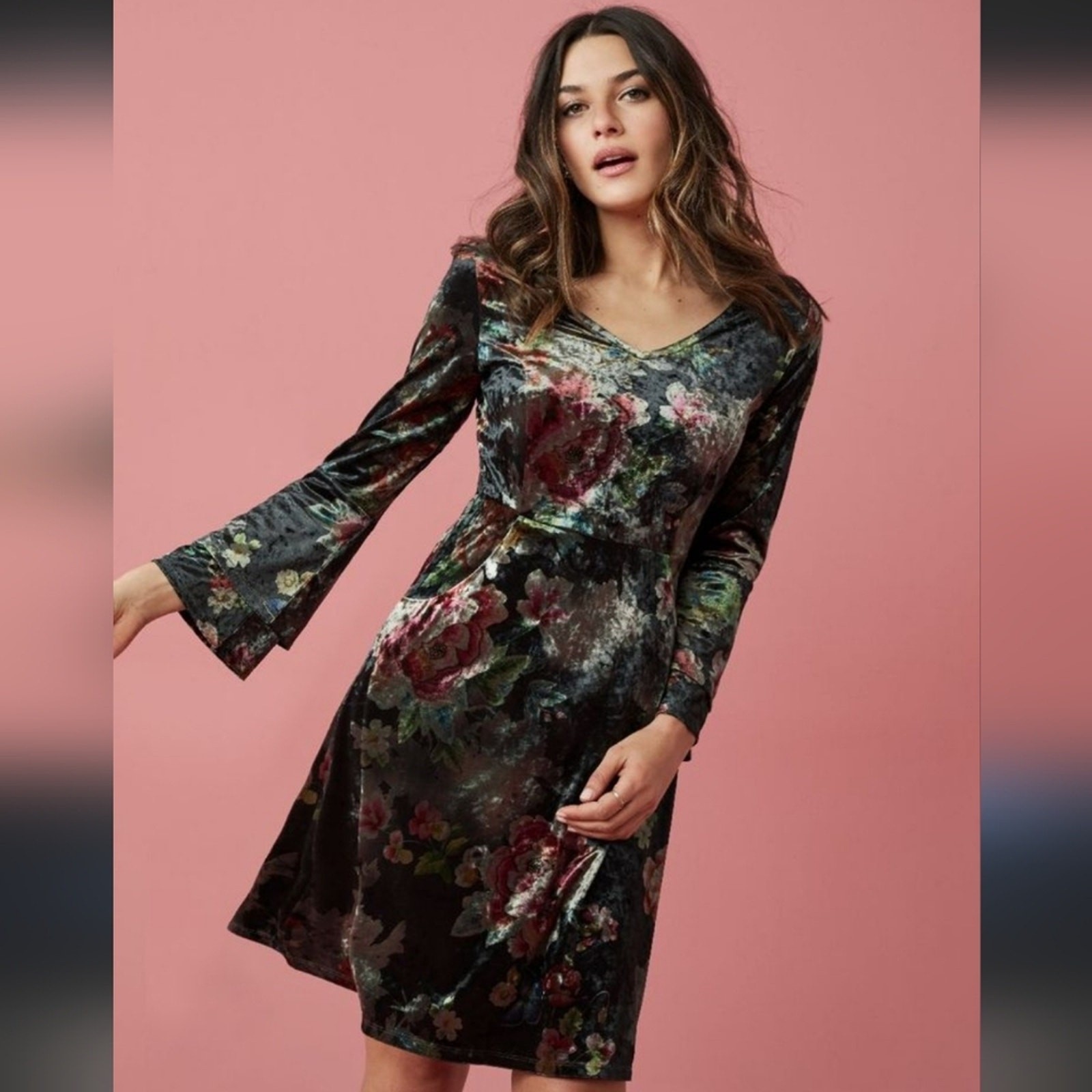 Tribal Femme Velvet Floral Long Sleeve Bell Sleeve Midi Dress Small