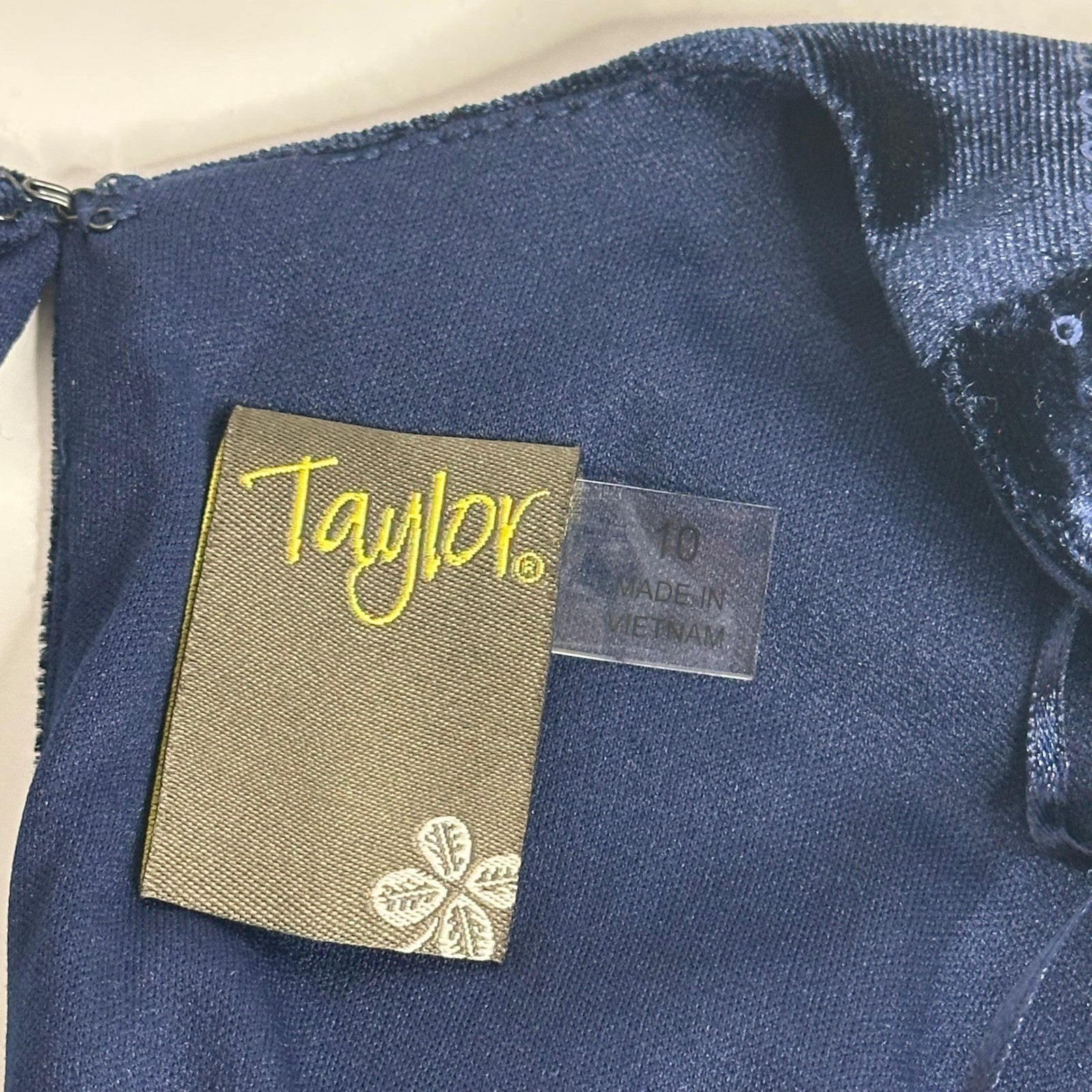 NWT Taylor Velvet Sequin Striped Dolman Sleeve Dress Navy Blue Womens Size 10