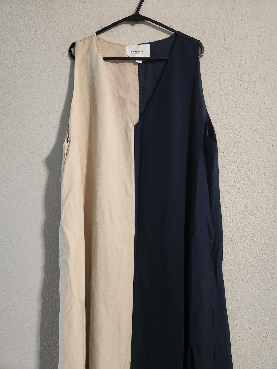 Pomander Place by Tuckernuck Tan & Navy Sallie Dress V-neck Midi A-line size XL