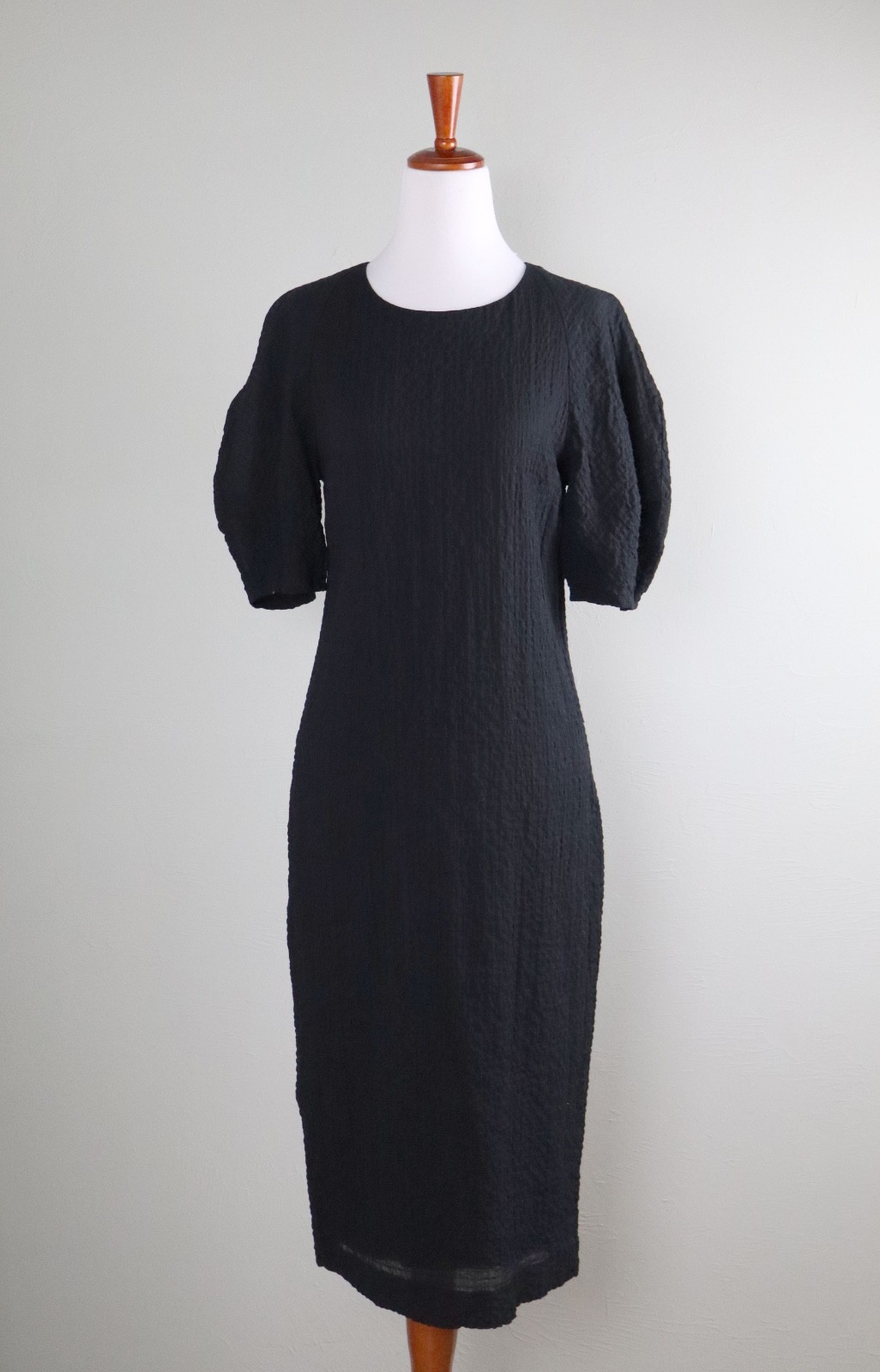 ANTONIO MELANI NWT $159 Solid Black Seer Sucker Puckered Midi Dress Size 2