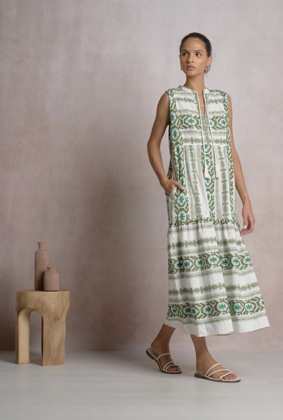 Elan Green White Emvroidered Tiered Sleeveless Cotton Cover-Up Midi Dress M NWT