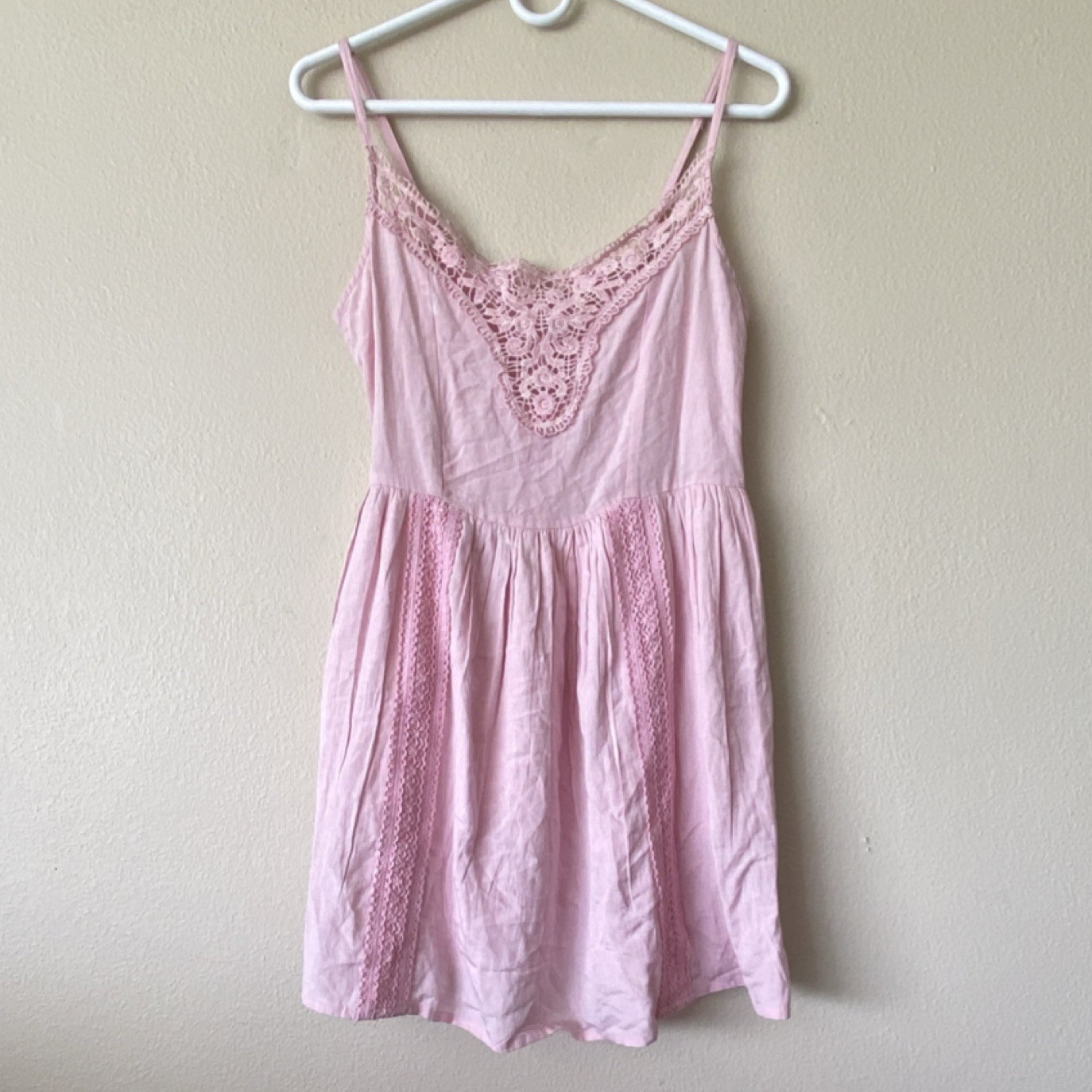 Jolie & Joy Pink Solid Lace Crochet Trim Scoop Neck Strappy Mini Dress M