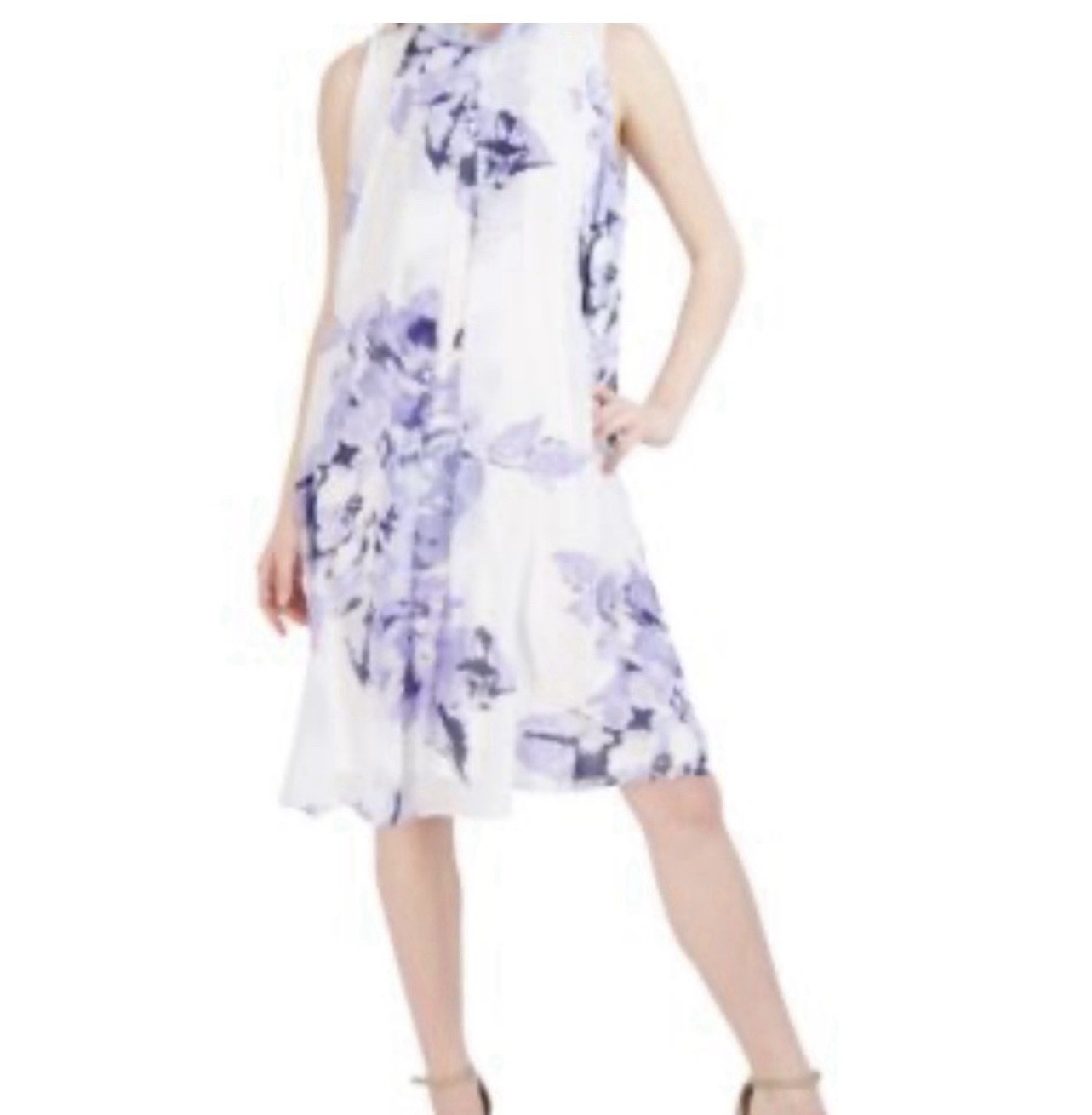 Bonito Vestido Floral Marca Robbie Bee En Color Blanco Y Purple Hecho Para Ti