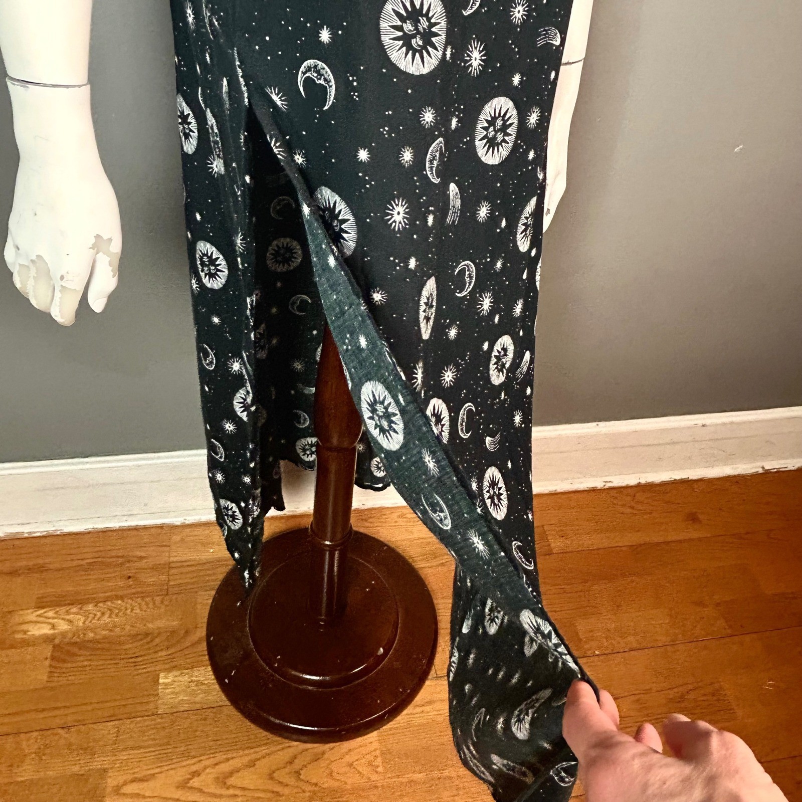VTG Celestial Witchy Slip Dress Large Motel Black Moon Stars Maxi 90s Open Back
