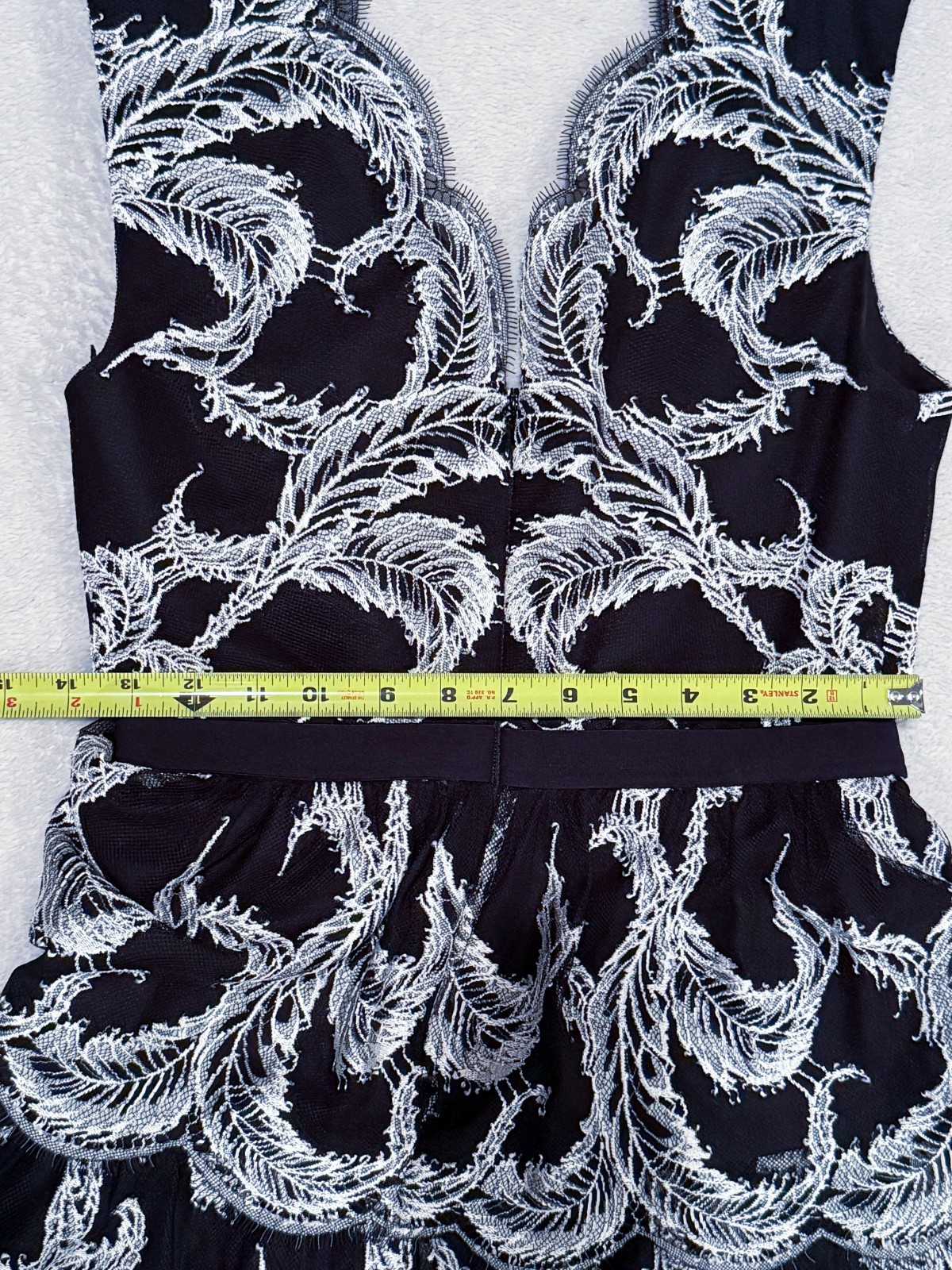 BCBG MaxAzria Dress – Black & White Lace Fit