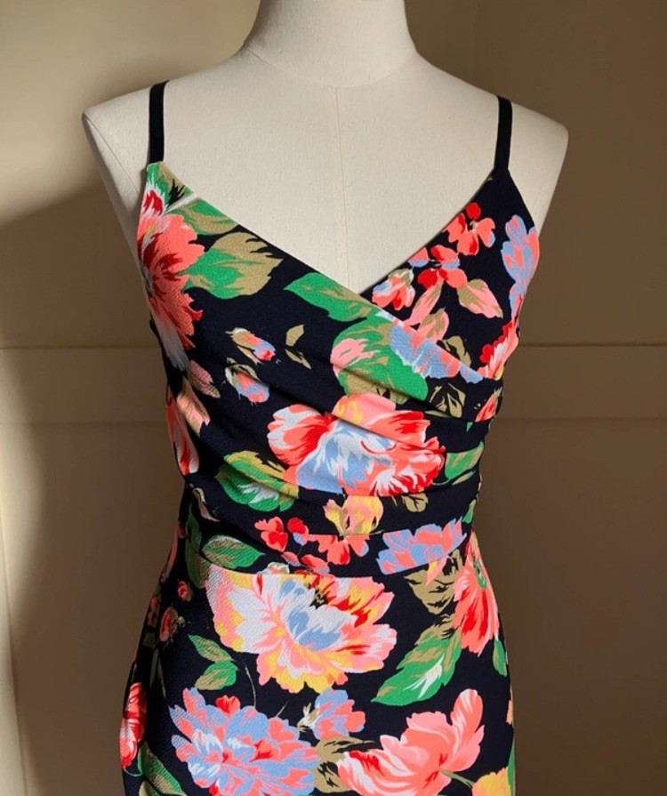 Stylish multicolour cross-over v-neck adjustable strap body con dress • size 10