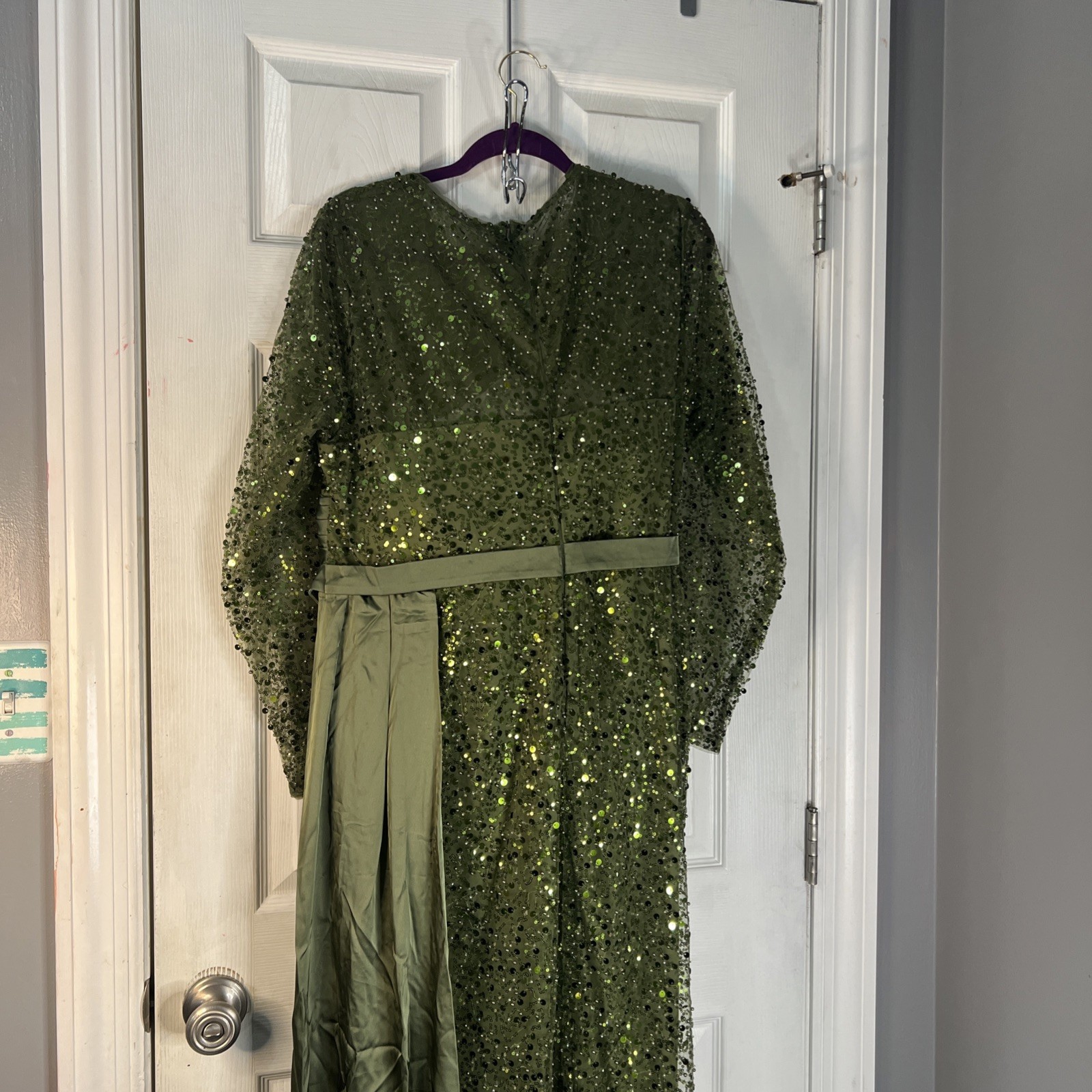 Faeriesty Beautiful green sequence Long Sleeve Dress 3xl zips in the back nwot