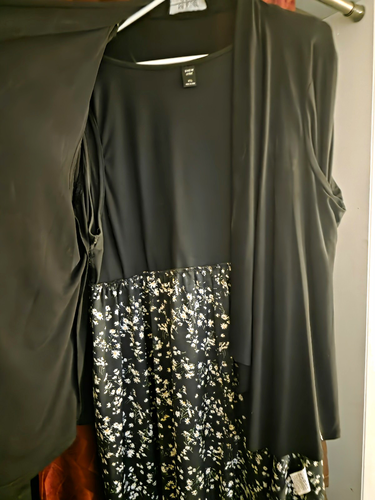 Torrid Black Floral Midi Dress V-Neck Long Sleeve Plus Size 2 Stretch