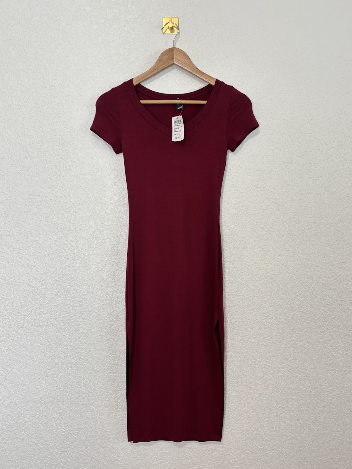 NWT Windsor Bodycon Midi Dress Small Burgundy Short Sleeve Side Slit Stretch