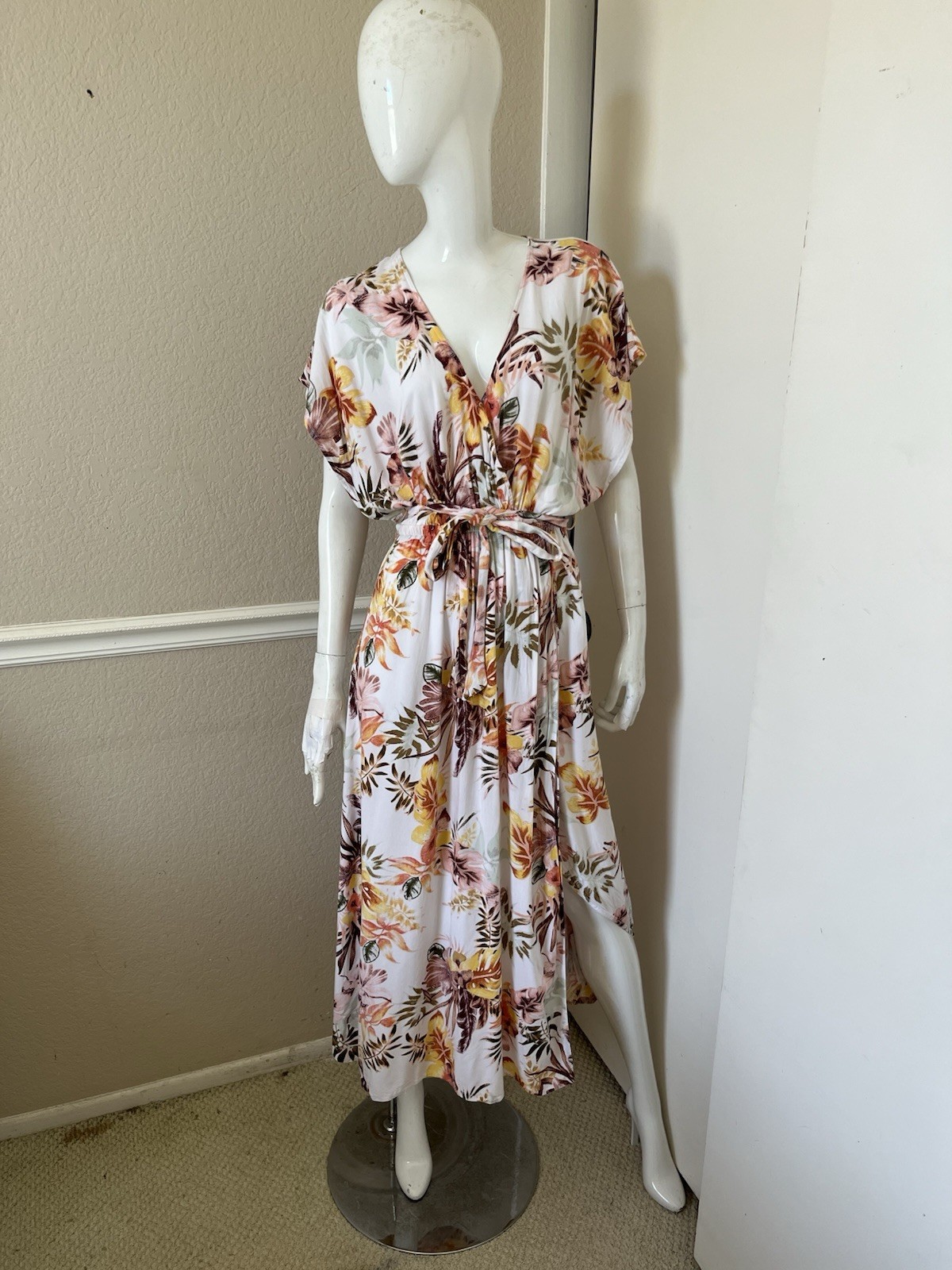 RIP CURL Yellow/Orange Floral 100% Viscose Short Sleeve Belted Maxi Dress Sz S