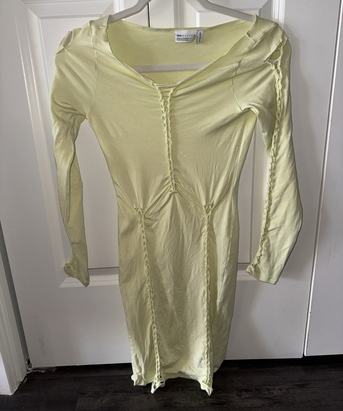 ASOS DESIGN Light Green Cut-Out Stretch Long Sleeve Bodycon Dress – US 2