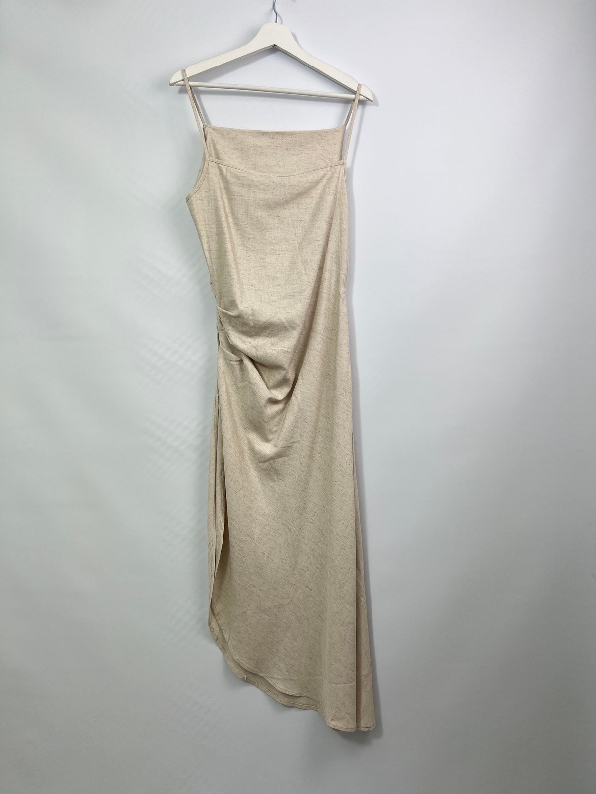 Amy Lynn Asymmetric High Side Split Midi Dress. Ruched side 2035 Size L