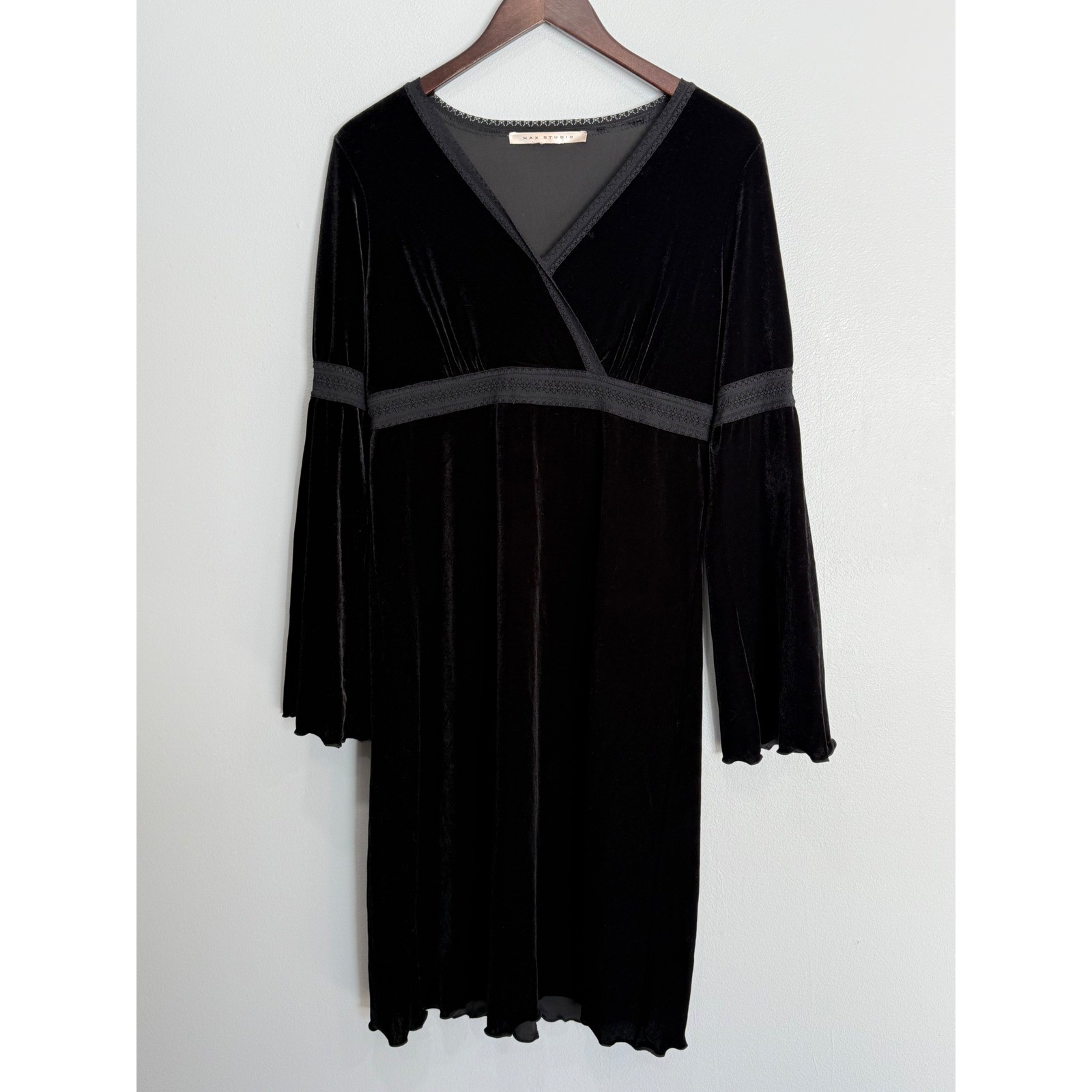 VTG Whimsigoth witch Black Velvet Bell Sleeve Lace Trim Empire Waist Mini Dress