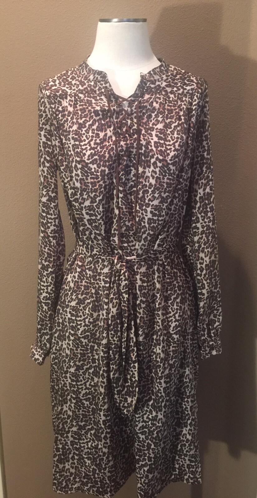 Three Dots M Belted Animal Print Office Shirt Dress W Lace Neck & Slash Pockets
