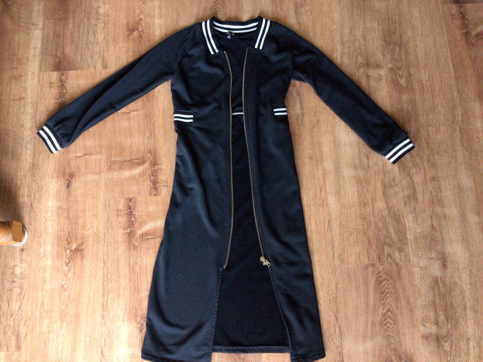 36.5 Kpop Style Black and White Cape Dress Bodycon Fall/Winter Long Sleeve
