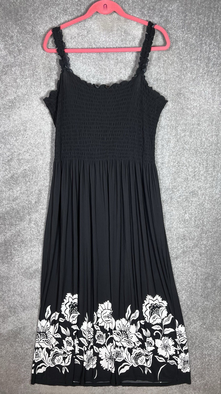 Karin Stevens Maxi Dress Womens Sz 16 Black White Floral Smocked Pleated Stretch