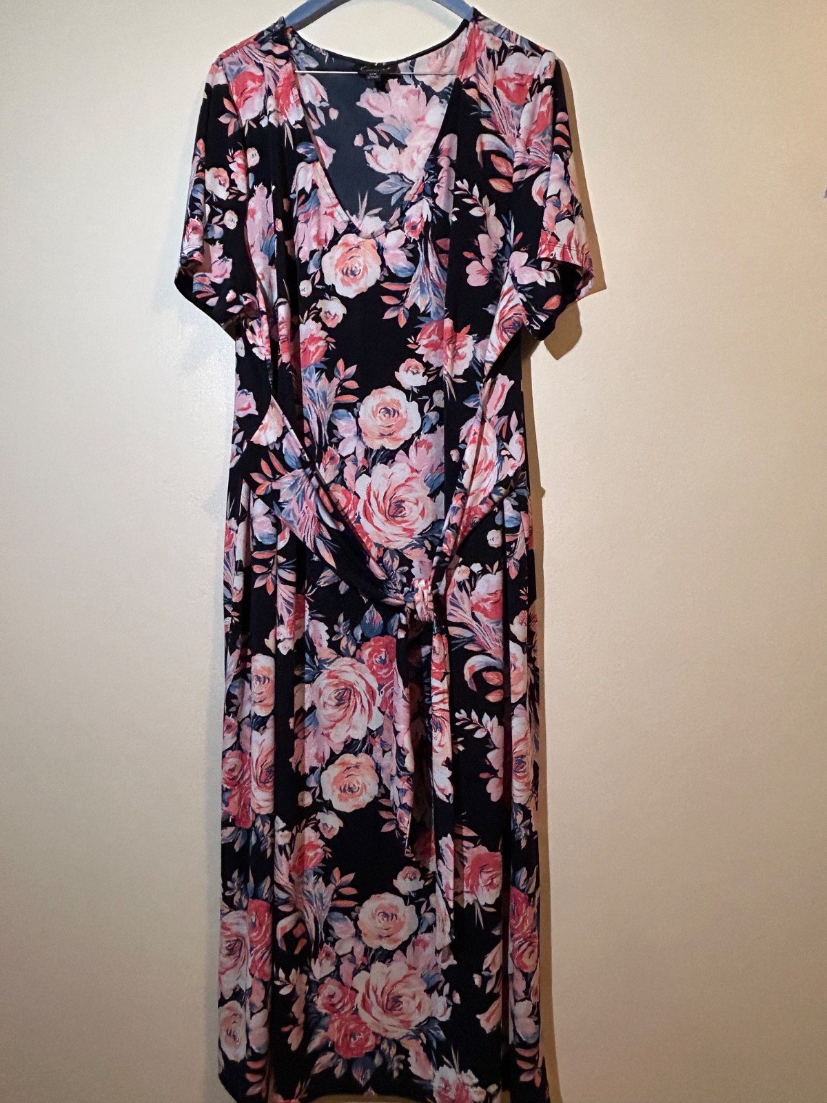 connected apparel dress black with pink roses, front or back tie, size 22W